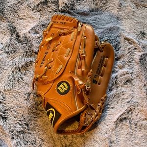 Wilson Baseball Glove 10 1/2 inch